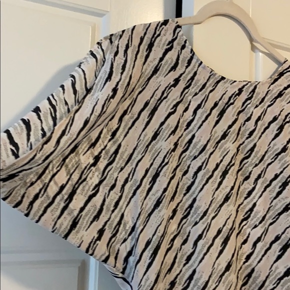 Bcbg open back white and black minidress - Picture 3 of 12